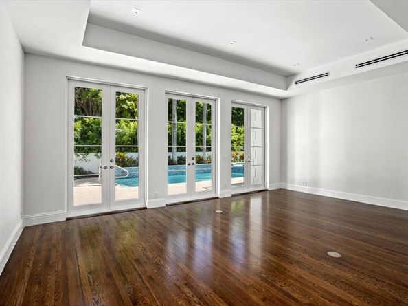 125 Via Vizcaya, Palm Beach FL 33480