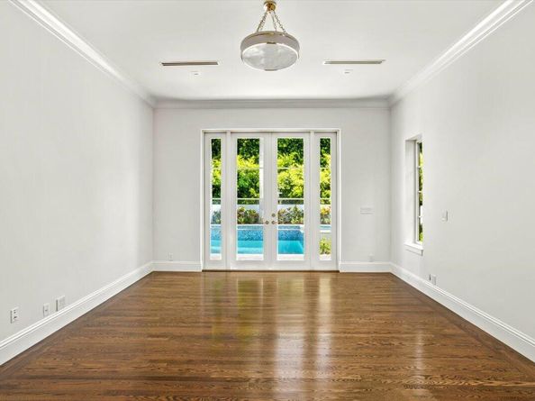 125 Via Vizcaya, Palm Beach FL 33480