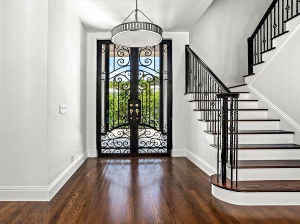 125 Via Vizcaya, Palm Beach FL 33480