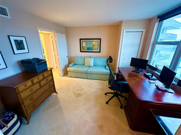 1 Las Olas Circle 605, Fort Lauderdale FL 33316