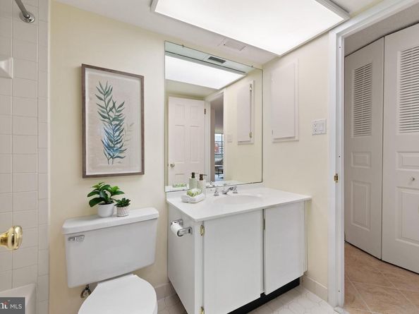 1325 18TH Street NW 712, Washington DC 20036