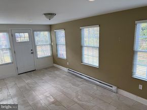 7224 Hill Road, Philadelphia PA 19128