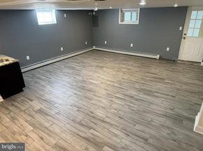 7224 Hill Road, Philadelphia PA 19128