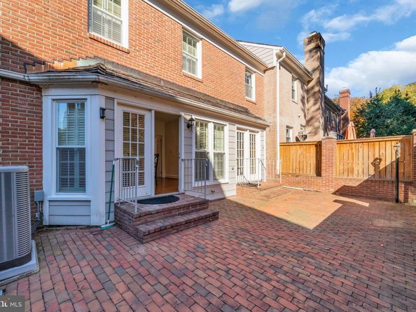 8313 Rising Ridge Way, Bethesda MD 20817
