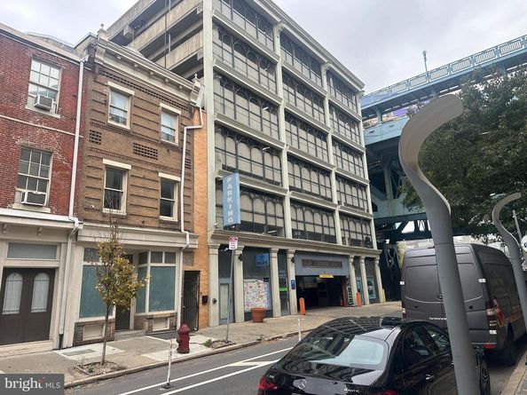 231-235 N 2nd Street 117, Philadelphia PA 19106