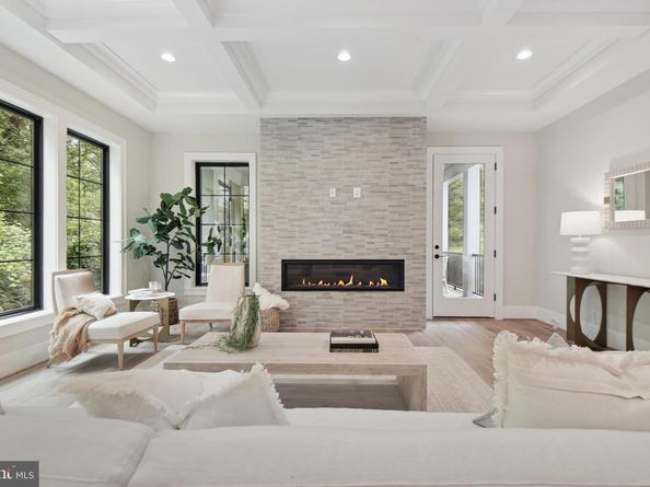 6179 Hardy Drive, Mclean VA 22101