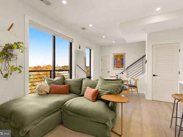 3933 14TH Street NW 8, Washington DC 20011