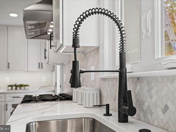 7604 Hackamore Drive, Potomac MD 20854