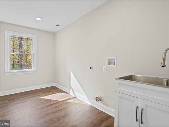 7604 Hackamore Drive, Potomac MD 20854