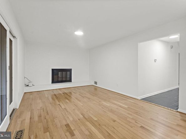 12574 Quincy Adams Court, Herndon VA 20171