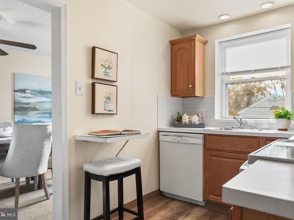 357 Cedar Avenue, Holmes PA 19043