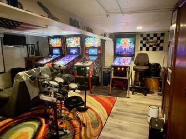 8 Stuart Avenue, Glenolden PA 19036