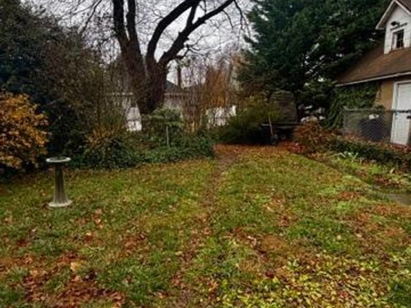 8 Stuart Avenue, Glenolden PA 19036