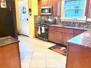 8 Stuart Avenue, Glenolden PA 19036