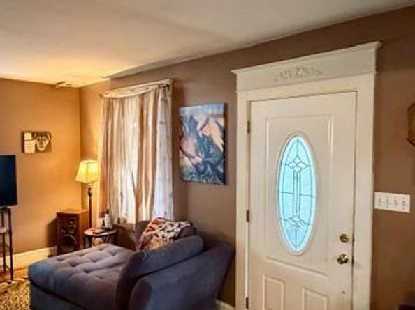 8 Stuart Avenue, Glenolden PA 19036