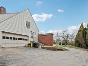 913 Field Lane, Villanova PA 19085