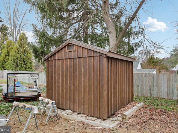 913 Field Lane, Villanova PA 19085