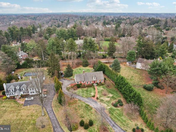 913 Field Lane, Villanova PA 19085