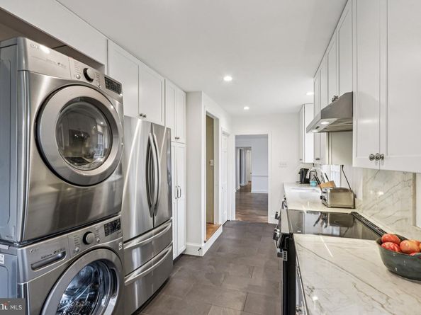 913 Field Lane, Villanova PA 19085