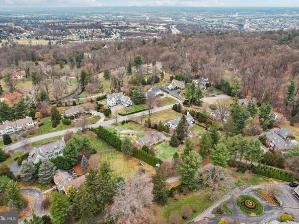 913 Field Lane, Villanova PA 19085