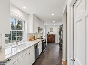 913 Field Lane, Villanova PA 19085