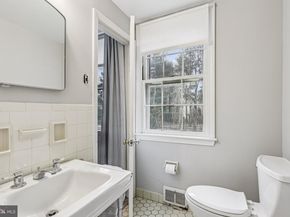 913 Field Lane, Villanova PA 19085