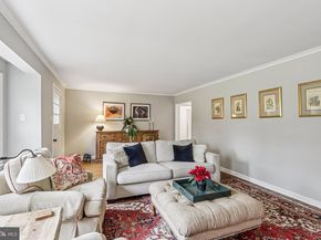 913 Field Lane, Villanova PA 19085