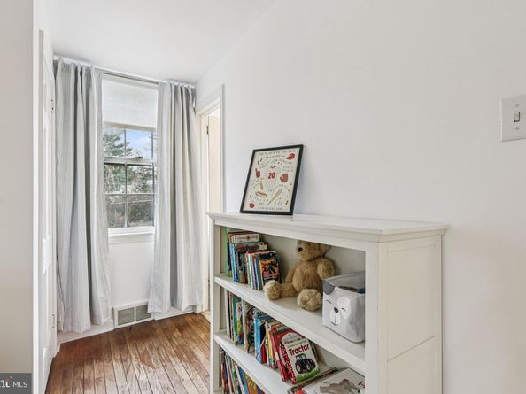 913 Field Lane, Villanova PA 19085