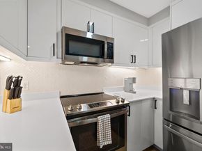 919 12TH Street NE A305, Washington DC 20002