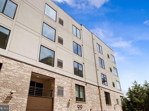 919 12TH Street NE A305, Washington DC 20002