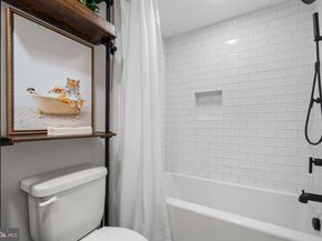 919 12TH Street NE A305, Washington DC 20002