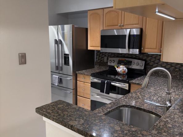 3310 Wyndham Circle 215, Alexandria VA 22302