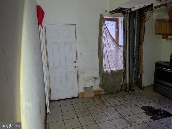 2865 N Leithgow Street, Philadelphia PA 19133