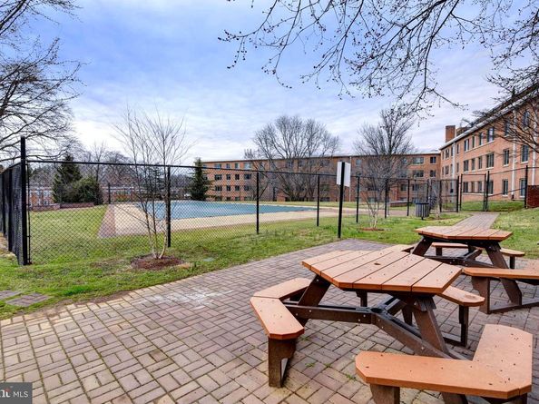 3000 Spout Run Parkway C603, Arlington VA 22201