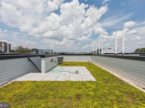 614 N Brenna Walk, Philadelphia PA 19123