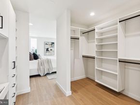 614 N Brenna Walk, Philadelphia PA 19123