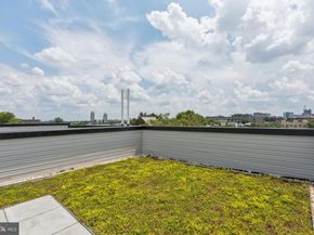 614 N Brenna Walk, Philadelphia PA 19123