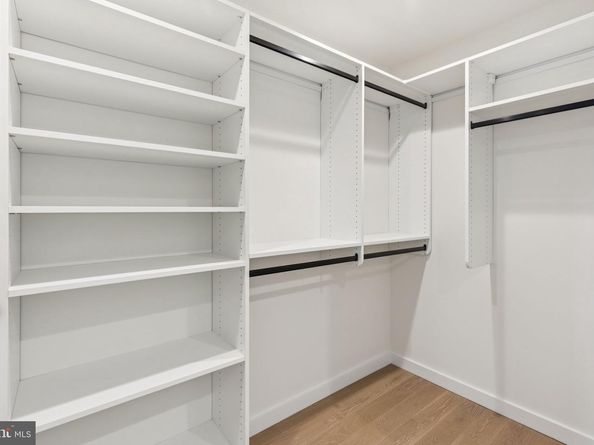 614 N Brenna Walk, Philadelphia PA 19123