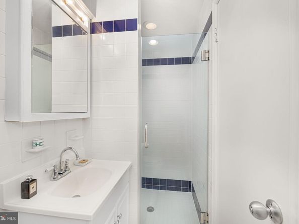 1855 Calvert Street NW 203, Washington DC 20009