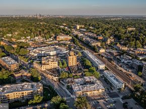 383 Lakeside Road 105, Ardmore PA 19003