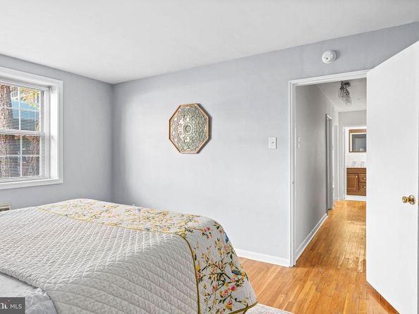 383 Lakeside Road 105, Ardmore PA 19003