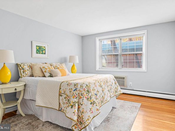 383 Lakeside Road 105, Ardmore PA 19003