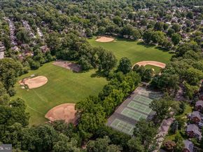 383 Lakeside Road 105, Ardmore PA 19003