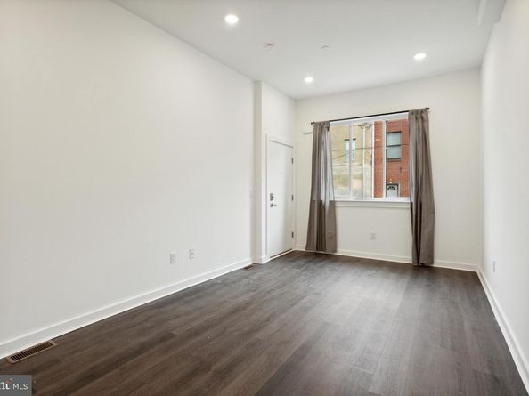 2020 N 18TH Street, Philadelphia PA 19121