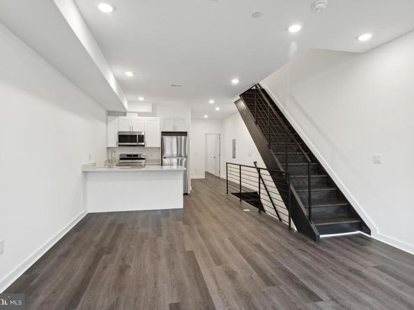 2020 N 18TH Street, Philadelphia PA 19121