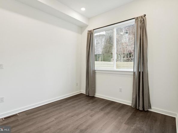 2020 N 18TH Street, Philadelphia PA 19121