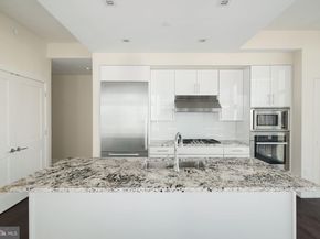 210 S 25TH Street 703, Philadelphia PA 19103