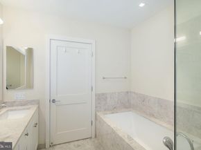 210 S 25TH Street 703, Philadelphia PA 19103