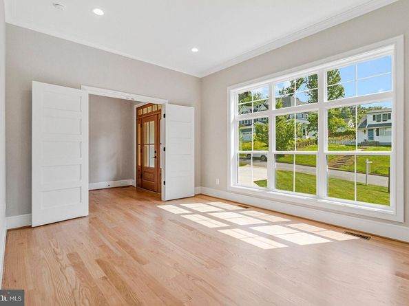 2300 Meridian Street, Falls Church VA 22046