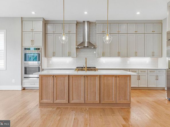 2300 Meridian Street, Falls Church VA 22046